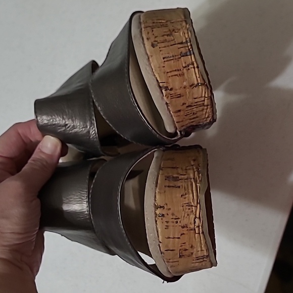 Very Volatile pewter wedges size 10 - Picture 4 of 11